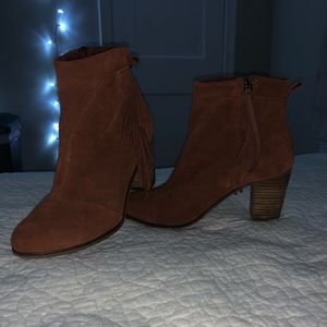 Toms size 6.5 booties with fringe